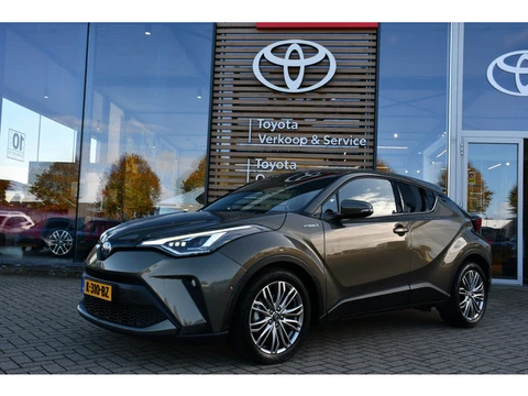 Toyota C-HR 1.8 Hybrid Executive Automaat 122pk | Dodehoekdetectie | JBL-audio | Half lederen stoele