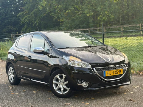 Peugeot 208 1.2 PureTech Style /Automaat/Navi/