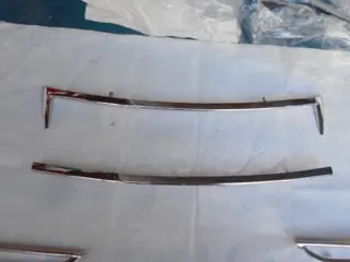 Front bonnet air intake chrome moldings for Maserati Mistral