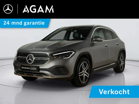 Mercedes-Benz GLA 180 Business Solution Luxury | Panorama dak