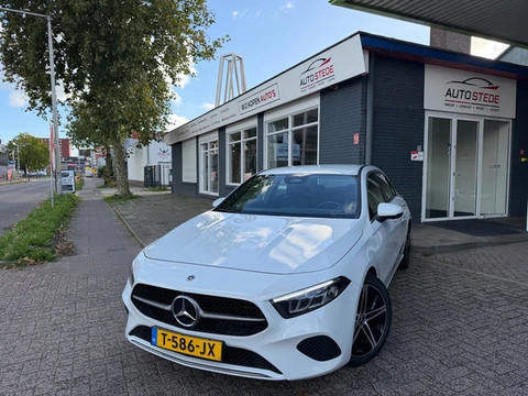 Mercedes-Benz A-klasse 180 Luxury Line|NAP|CARPLAY|SFEERLICHT|CAMERA|WIDESCREEN