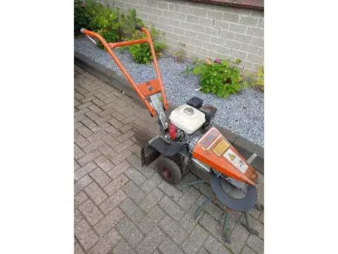 NIMOS MUG (BJ 2002) onkruidborstel