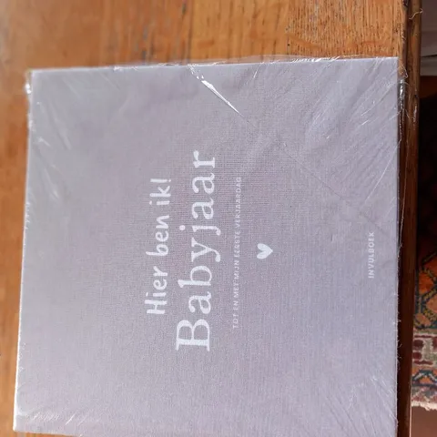Babyboek - hier ben ik! Babyjaar