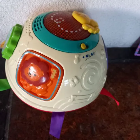 VTech - speelbal - kindje gaat op onderzoek uit