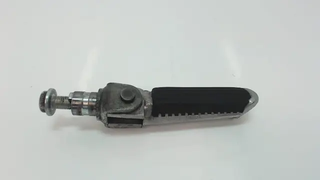 VOETSTEUN LINKS Suzuki TL 1000 1996 - 2001