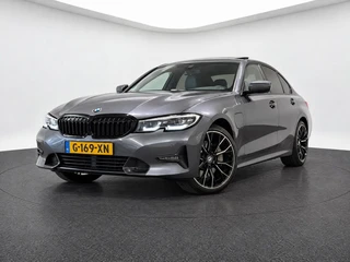 BMW 3-serie 330e eDrive Edition (M-SPORT, PANO, CAMERA, CARPLAY, STOELVERWARMING)