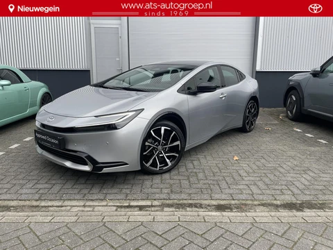 Toyota Prius 2.0 Plug-in Executive , Panoramadak, 12.000 Km