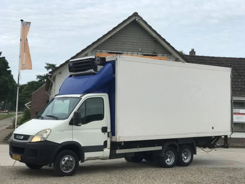 Iveco Daily 40C15 Euro 5 Clixtar koelwagen + laadklep N1