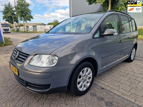 Volkswagen Touran 1.6 Business, Apk, Nap, Goed rijdend, Inruil mogelijk.
