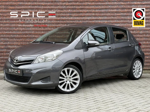 Toyota Yaris 1.0 VVT-i Aspiration 17inch Bleutooth 78dkm Super zuinig én sportief!