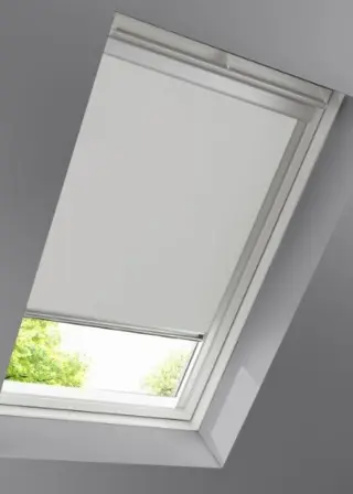 Verduisterende rolgordijnen voor FAKRO en Aron 78x140