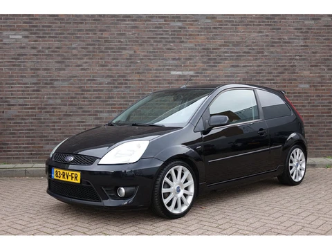 Ford Fiesta 2.0-16V ST, zwart, 3 deurs, volledig leder, carplay, airco, 17" Zeer nette en goed onder