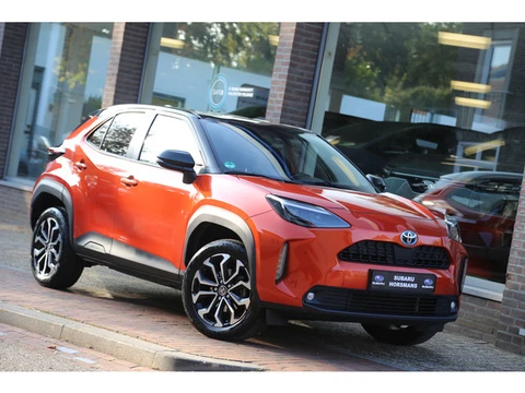 Toyota Yaris Cross 1.5 Hybrid Dynamic Bi-Tone Navi Camera ACC