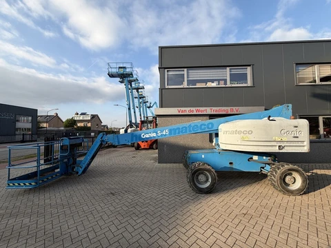 GENIE S-45 Telescoop hoogwerker / boomlift  4x4 DEUTZ DIESEL 5532uur 15,7M Werkhoogte 2015