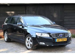 Volvo V70 2.0 D3 Classic Edition Xenon/Parkeersensor/Navigatie/Trekhaak