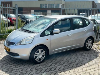 Honda Jazz 1.2 Trend 5 deurs hoge instap 90PK! NL AUTO NAP! Airco l Trekhaak l MTF-stuur l Elek pakk