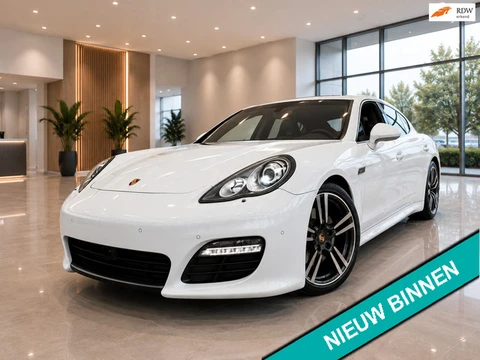 Porsche Panamera 3.0 5DRS NAP KM'S AUTOMAAT PANORAMADAK XENON LED NAVI SCHERM BLUETOOTH VELGEN APK A