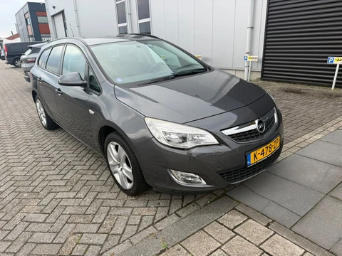 Opel Astra Sports Tourer 1.4 Edition. Airco APK