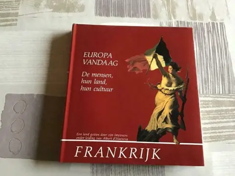 FRANKRIJK ;Prachtig exemplaar, mooie land