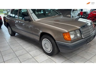 Mercedes-Benz 200-500 (W124) 230 E