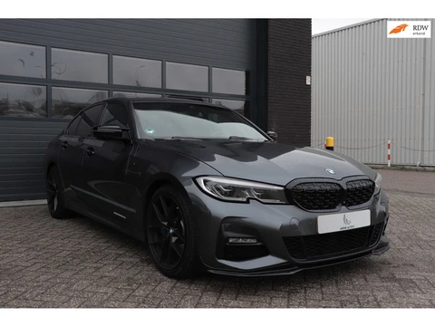 BMW 3-serie 330i High Executive|M340 Body Kit| Laser| CarPlay | HUD| 360 Camera| 320 Pk| Dealer Onde