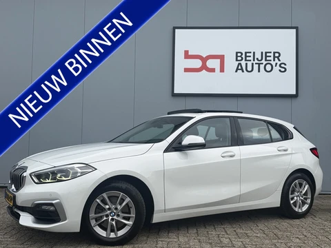 BMW 1-serie 118i High Executive Automaat/Pano/Apple Carplay.