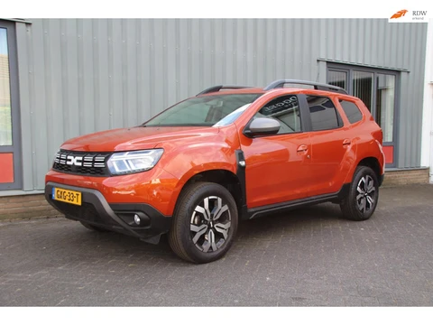 Dacia DUSTER 1.3 TCe 150 Journey Automaat Redelijke prijs krijg je een ruime auto die meer biedt wat