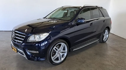 MERCEDES-BENZ M-KLASSE 350 Blue Tec V6 AMG 4 Matic Panoramadak org. NL