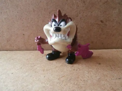 Looney tunes taz poppetje adv7693