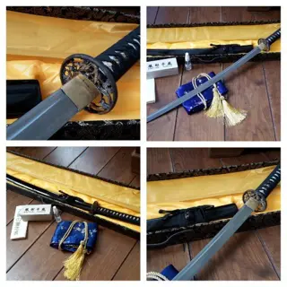 Scherpe samurai zwaarden (sabel, mes, dolk, zwaard