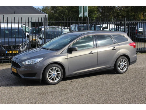 Ford Focus Wagon 1.0 Trend Edition Riem vervangen!