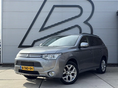 Mitsubishi Outlander 2.0 PHEV Instyle 2e Eigenaar|Schuifdak|Navi|Camera|Clima|Cruise|Stoelverwarming