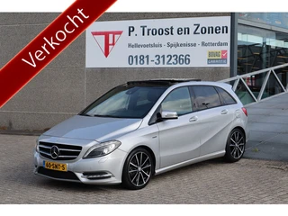 Mercedes-Benz B-Klasse 180 Nederlandse auto/Panoramadak/Stoelverwarming/Harman Kardon/Trekhaak/Elekt
