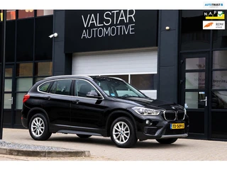 BMW X1 SDrive20i High Executive | Trekhaak | LED | Stoel-stuur verwarming!