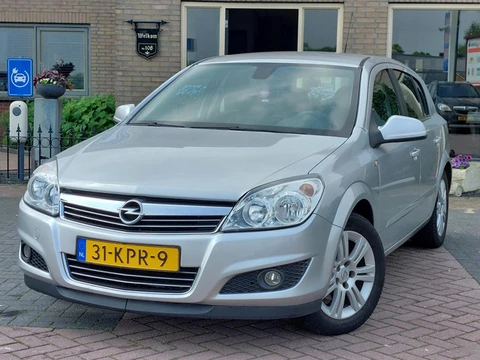 Opel Astra 1.6 Cosmo | Trekhaak | Leer | Handel / export