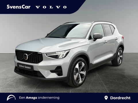 Volvo XC40 2.0 B4 Plus Dark | Trekhaak | Getint glas | Allseason |