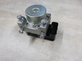 ABS POMP Triumph Speed Triple 1050 2011 - 2012