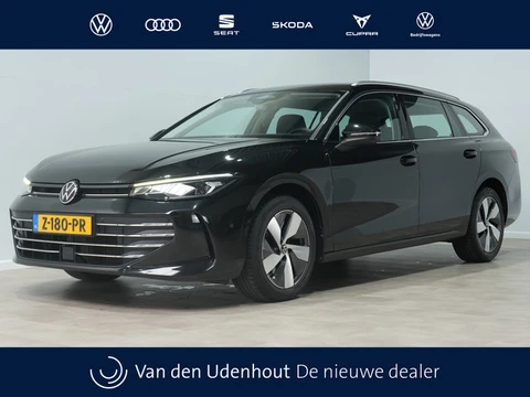 Volkswagen Passat Variant 1.5 eTSI 150pk DSG Business Trekhaak | Massage | Camera | Full-LED