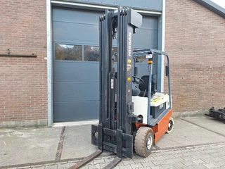 Nissan Heftruck 2.5 ton, 4 delig 790 cm 3560 uur! (0007)