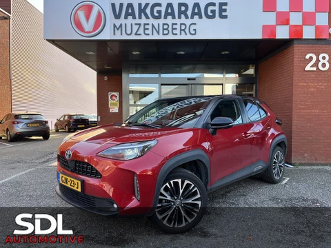 Toyota Yaris Cross 1.5 Hybrid Executive Bi-Tone // AFN. TREKHAAK // HALF LEDER // DODEHOEK // ELEK. 