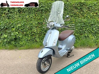 Vespa Primavera Grigio Delicato EURO5 Scooter BETAAL met in3
