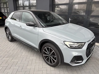 Audi A1 allstreet 30 TFSI S-line Black Ed. Pijl grijs