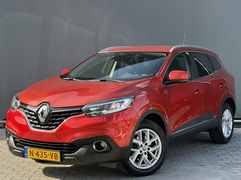 Renault Kadjar BWJ 11-2015 | 1.2T 131 PK Intens | TREKHAAK | STOELVERW. | KEYLESS | NAVI | CLIMA | C