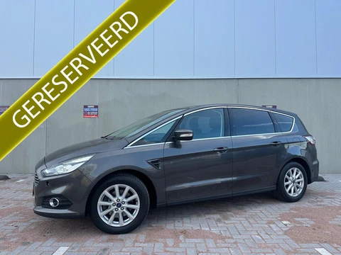 Ford S-Max 1.5 Titanium 7p. Climate C, Cruise C, Navigatie, Afn.Trekhaak!!!