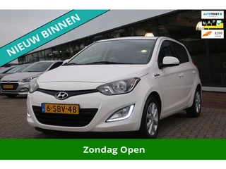 Hyundai I20 1.2i i-Deal LED_AIRCO_NAVI_LMV_NAP.