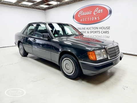 MERCEDES-BENZ OVERIGE 200E   - ONLINE AUCTION