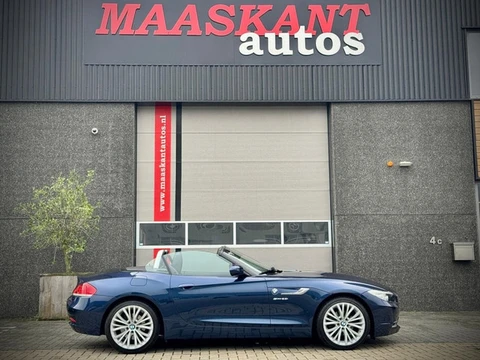 BMW Z4 Roadster sDrive 23i 204 pk / Tiefsee blau / Manual / Sportseats / Navi / Many options / PERFE