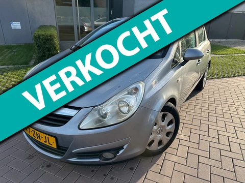 Opel Corsa MET EVT NIEUW JAAR APK!