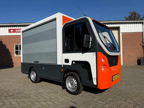 Cargolev CARGOLEV TC Gesloten Laadbak XL oprijplaat