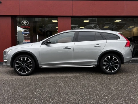 Volvo V60 Cross Country 2.0 T5 Polar+ AUTOMAAT | 19" LMV | On-Call | Trekhaak | schuif-kanteldak